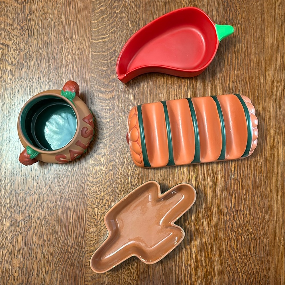 4 pc Terra Cotta Taco Meal Accessories